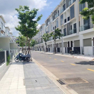 Nhà Phố T&amp;T Millenia Long Hậu